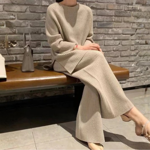 Women’s Ribbed Knit Set with Sweater and Wide-Leg Trousers