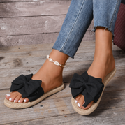 Black / 4
