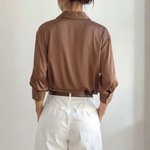 Women’s Relaxed Button-Up Blouse with Collar