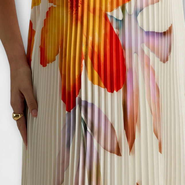 Women’s Strapless Pleated Maxi Dress