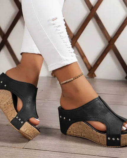 Women’s Studded Platform Slide Sandals