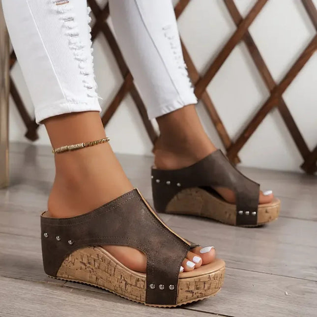 Women’s Studded Platform Slide Sandals