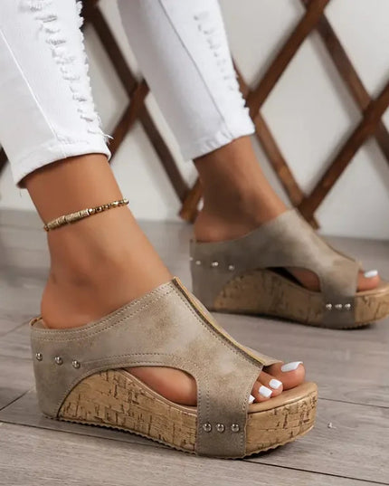 Women’s Studded Platform Slide Sandals